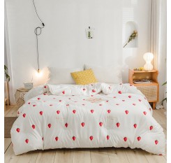 1 Piece Soft Comforter Sweet Strawberry Print Warm Quilt