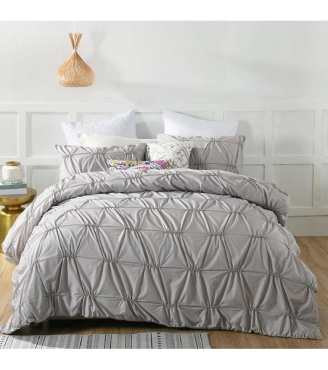 4 Pieces Bedding Quilt Set Solid Color Comfortable Soft Bed Sheet Set